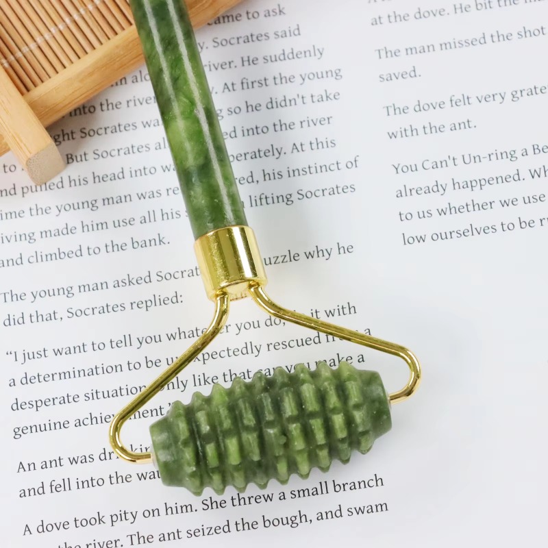 Set Jade Spike Roller & Gua Sh - Jade Roller Gua Sha ulasan dan harga