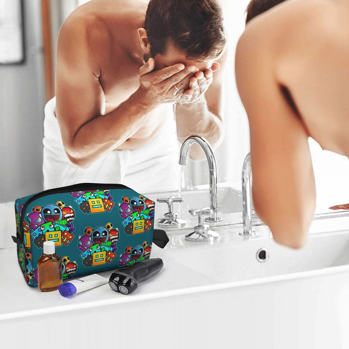 Tas Rias Video Game Geometry D - Beauty Makeup Game ulasan dan harga